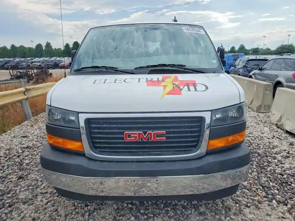 1GTW7AFP2P1201855 2023 GMC SAVANA-4