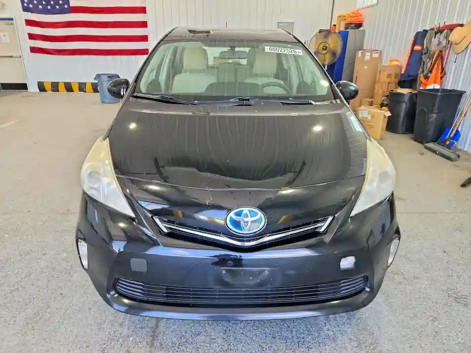 JTDZN3EU1D3203005 2013 TOYOTA PRIUS V TH-4