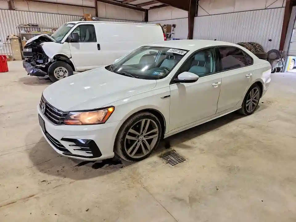 1VWAA7A39JC008016 2018 VOLKSWAGEN PASSAT-0