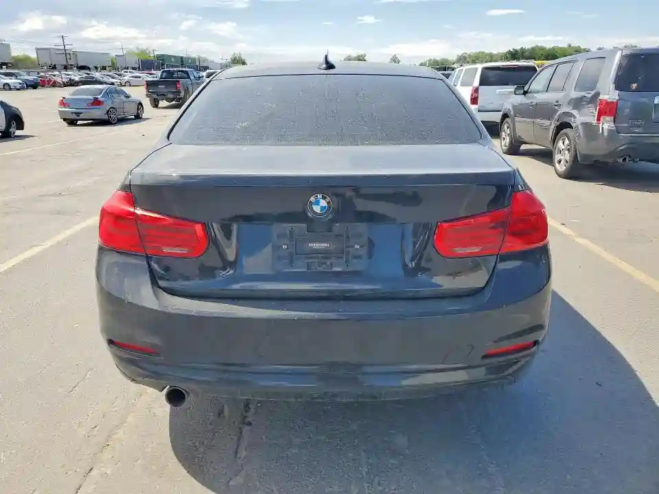 WBA8A3C54JA358655 2018 BMW 3 SERIES-5