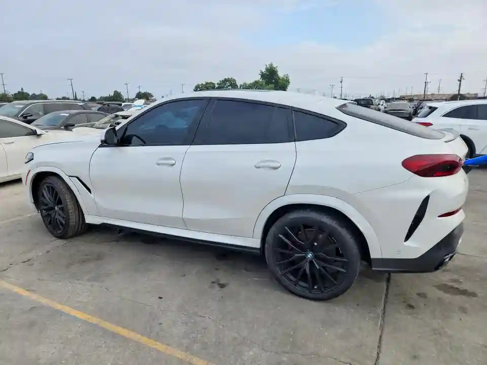 5UX33EX06R9U92371 2024 BMW X6-1