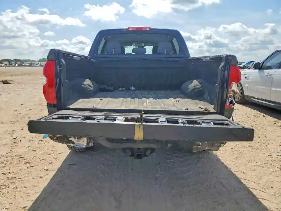 5TFEM5F17JX131958 2018 TOYOTA TUNDRA-5
