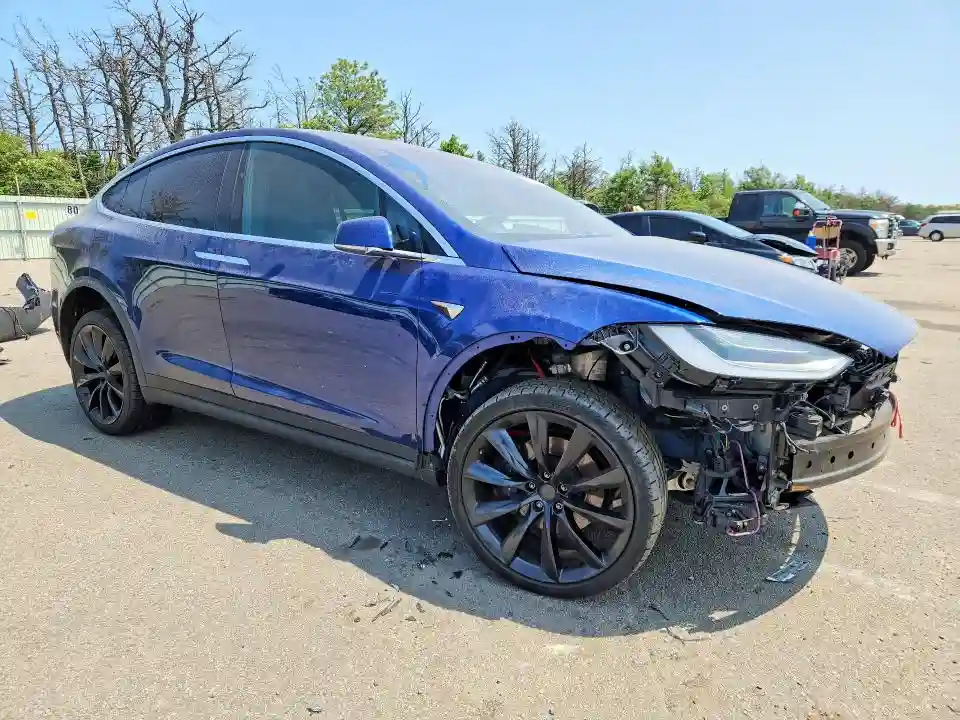 5YJXCBE2XLF233529 2020 TESLA MODEL X-3