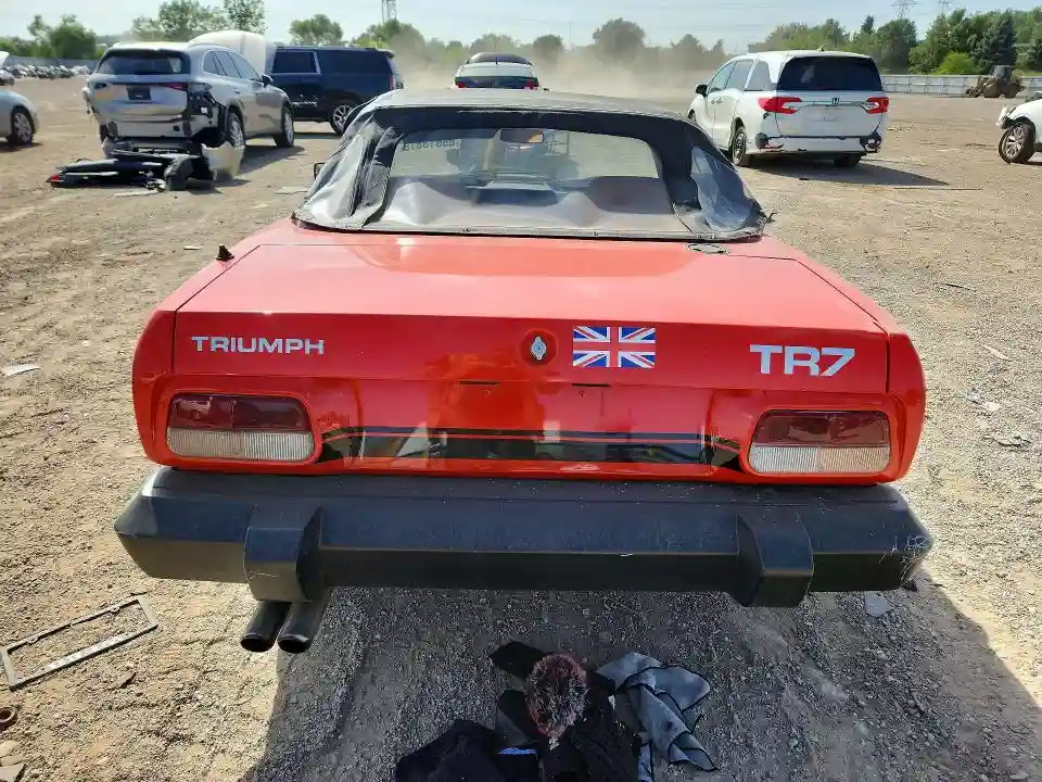 TPVDJ8AT202407 1980 TRIUMPH CAR TR7-5