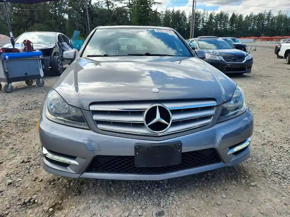 WDDGF8BB7CR238220 2012 MERCEDES-BENZ C-CLASS-4