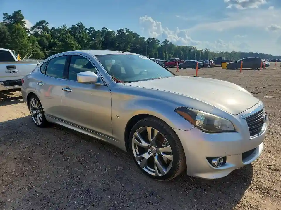 JN1BY1AP4EM260553 2014 INFINITI Q70-3