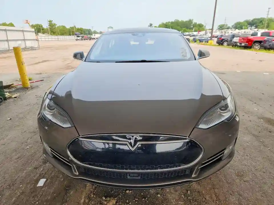 5YJSA1S29FF096022 2015 TESLA MODEL S-4