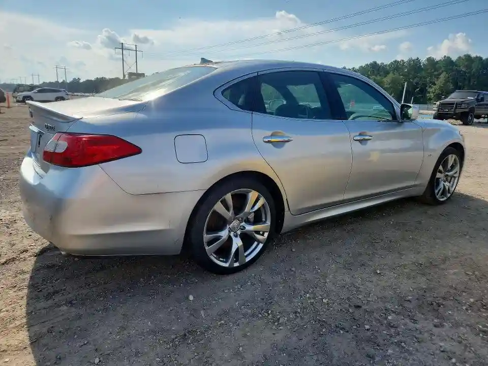 JN1BY1AP4EM260553 2014 INFINITI Q70-2