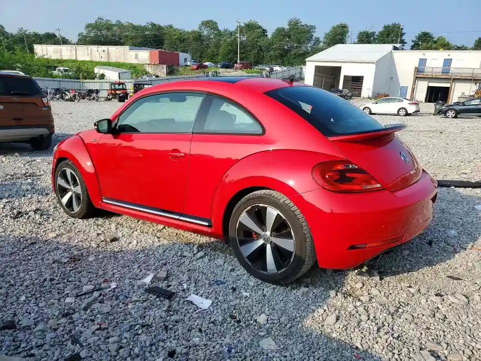 3VWVT7AT2FM646240 2015 VOLKSWAGEN BEETLE-1