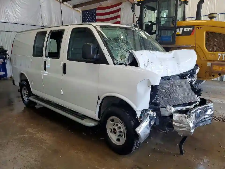 1GTW7AFP9S1219410 2025 GMC SAVANA-3