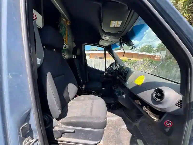 WD4PF1CD2KP132372 2019 MERCEDES-BENZ SPRINTER-4