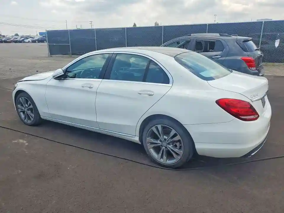 55SWF4KB5FU003743 2015 MERCEDES-BENZ C-CLASS-1