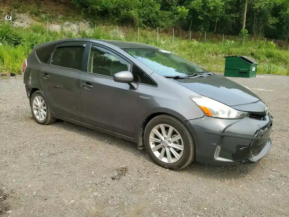 JTDZN3EU8FJ021946 2015 TOYOTA PRIUS V TH-3