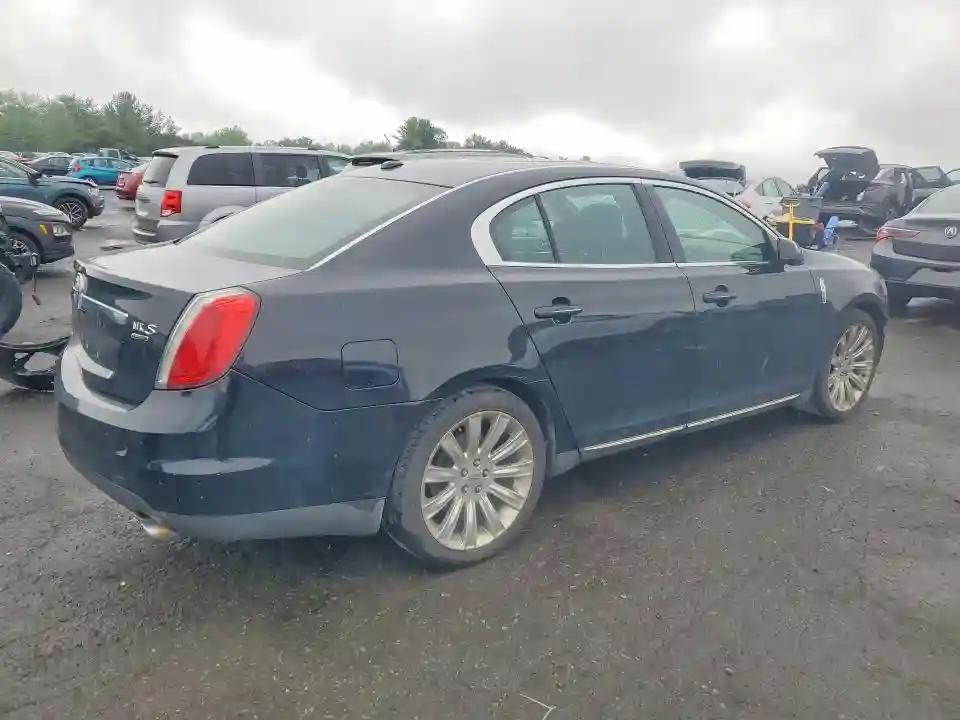 1LNHL9FT1AG602670 2010 LINCOLN MKS-2