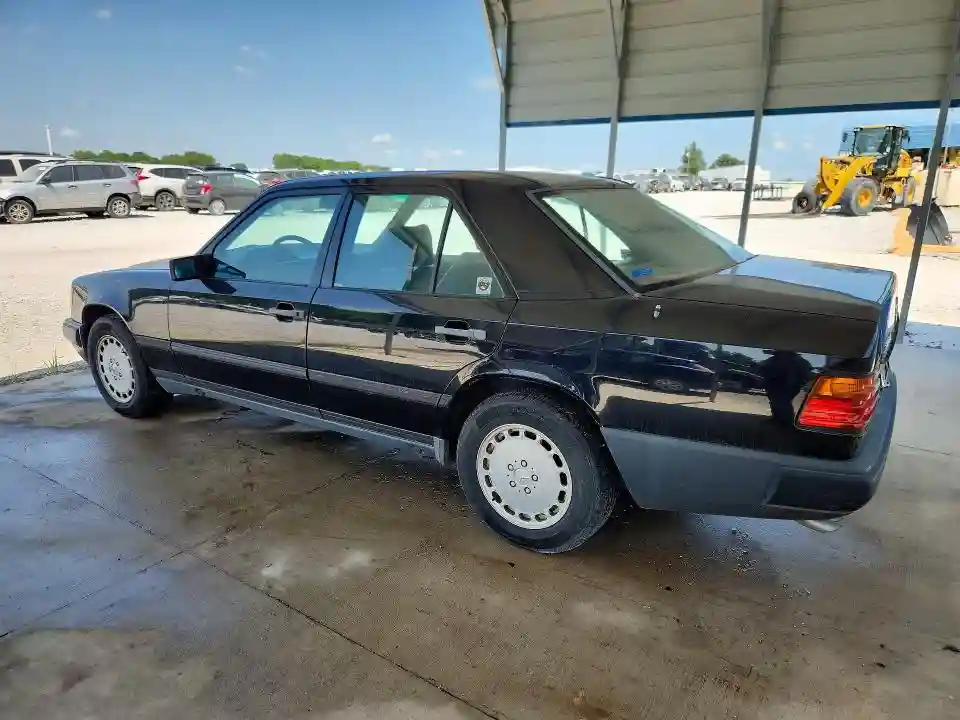 WDBEA30DXHA402295 1987 MERCEDES-BENZ 300-CLASS-1