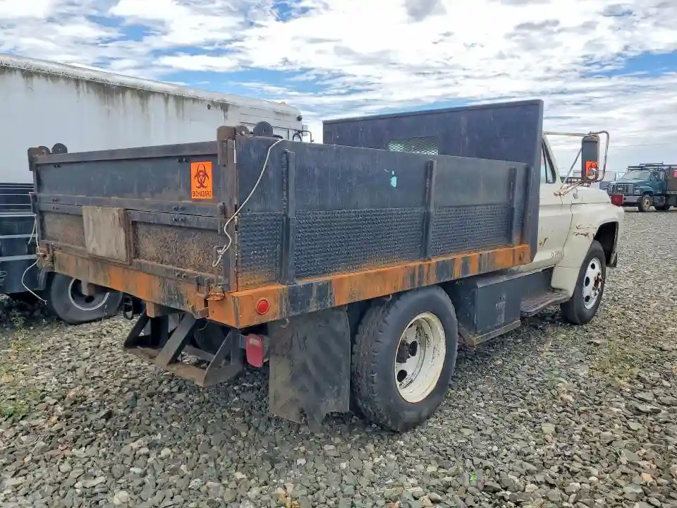 F50CVQ40065 1973 FORD F500-2