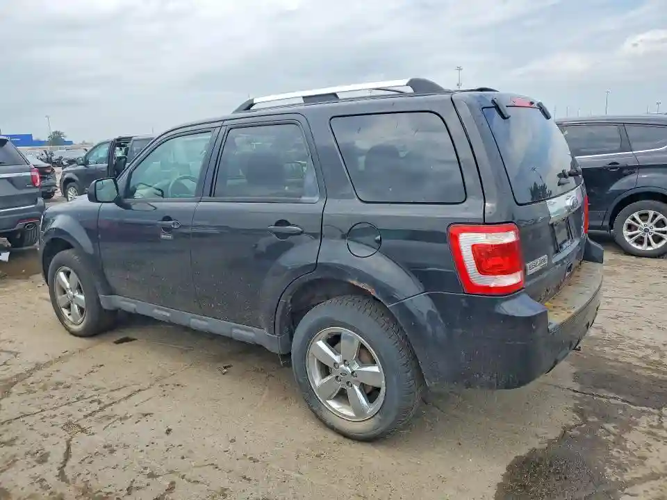 1FMCU0E70BKB45601 2011 FORD ESCAPE-1