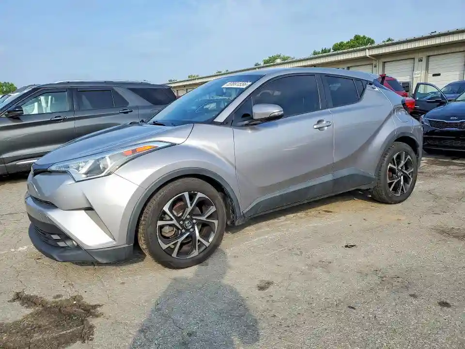 NMTKHMBX9JR056647 2018 TOYOTA C-HR-0