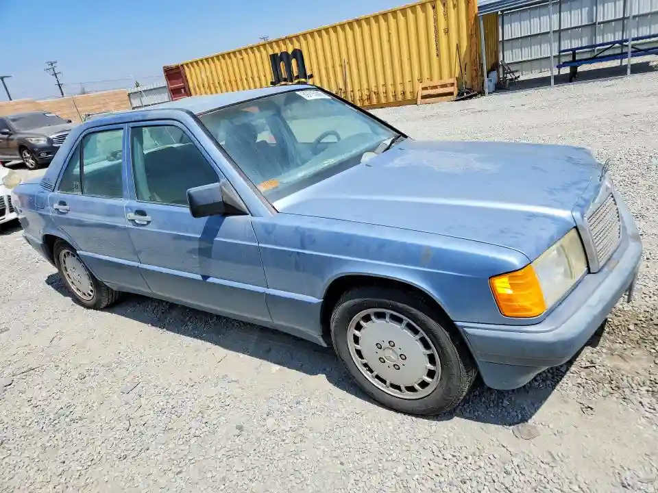 WDBDA29D3KF624910 1989 MERCEDES-BENZ 190-CLASS-3