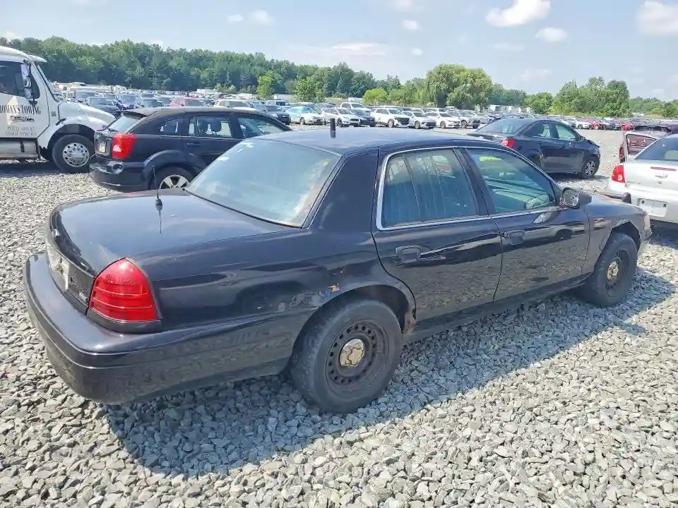 2FABP7BV3BX108600 2011 FORD CROWN VIC-2