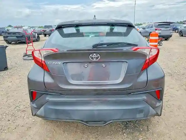 NMTKHMBX6JR007602 2018 TOYOTA C-HR-5