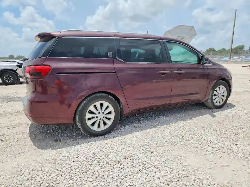 KNDMC5C15G6143852 2016 KIA SEDONA-2