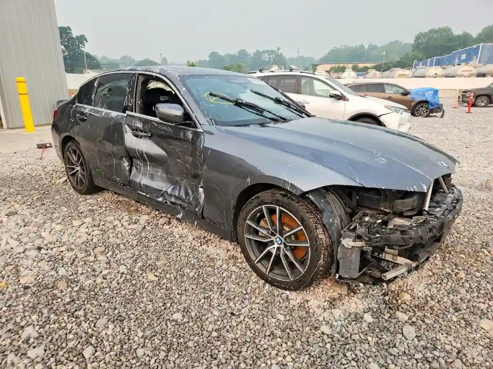 WBA5R7C59KAJ82111 2019 BMW 3 SERIES-3
