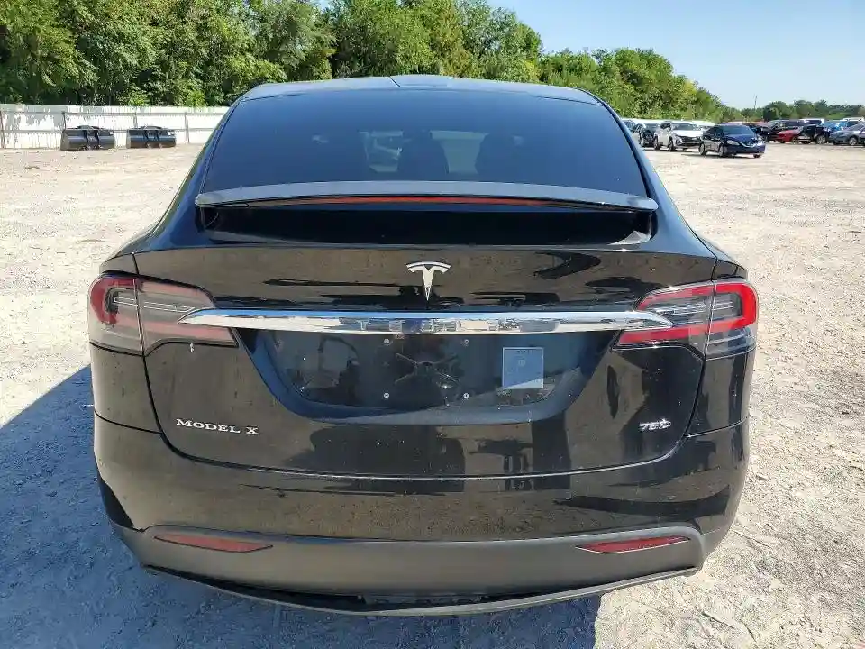 5YJXCAE28GF008736 2016 TESLA MODEL X-5