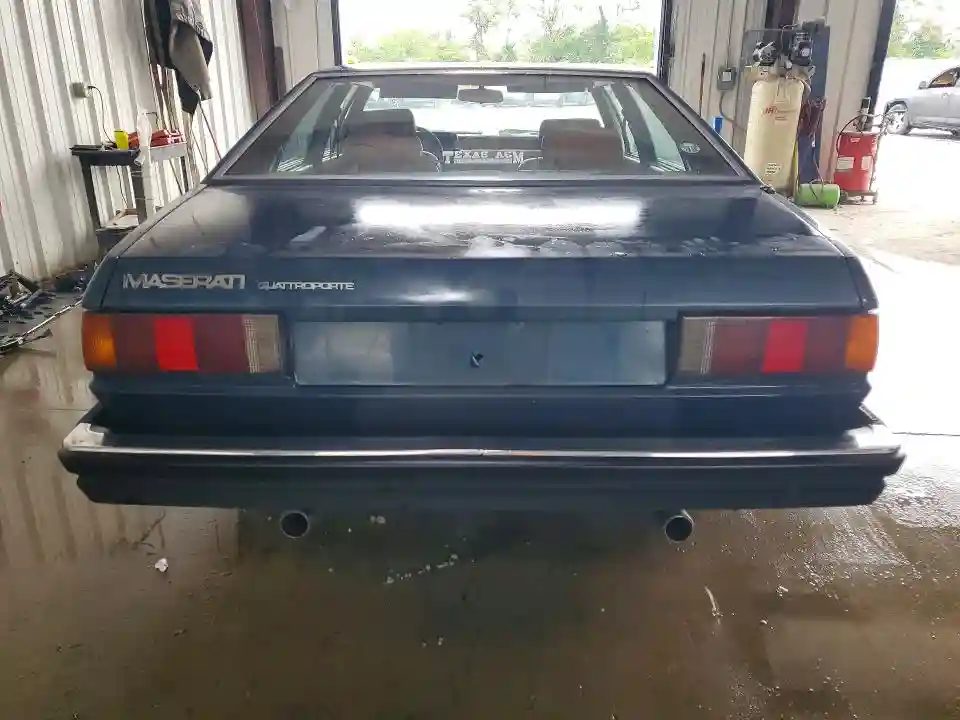ZAMBC110XEA305054 1984 MASERATI QUATTROPOR-5