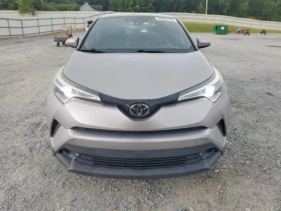 NMTKHMBX7JR043931 2018 TOYOTA C-HR-4