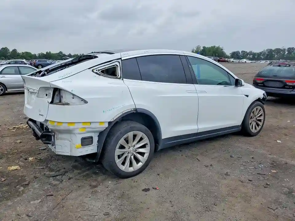 5YJXCDE25HF044418 2017 TESLA MODEL X-2