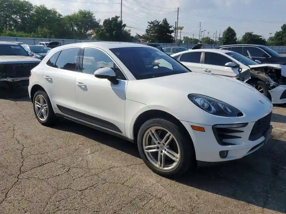 WP1AB2A53GLB52544 2016 PORSCHE MACAN-3