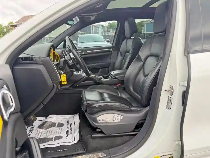 WP1AA2A21JKA02261 2018 PORSCHE CAYENNE-4