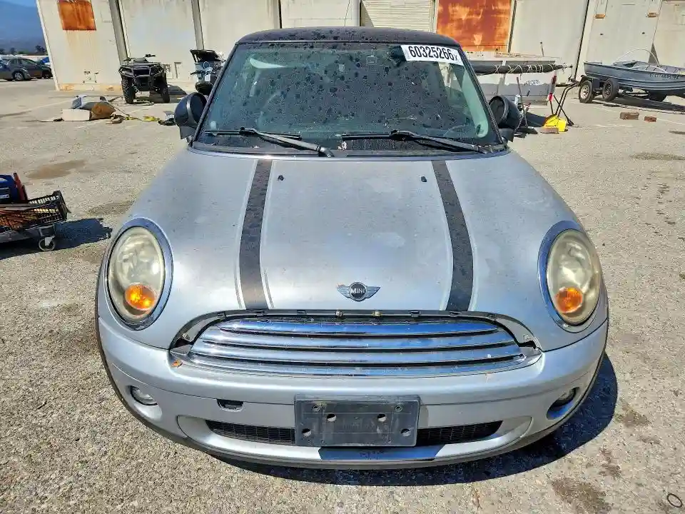 WMWMF3C50ATZ64264 2010 MINI COOPER-4