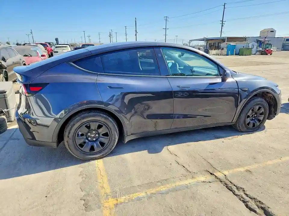 7SAYGDED3TA590105 2026 TESLA MODEL Y-2