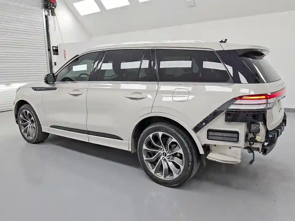 5LMYJ8XY1PNL01747 2023 LINCOLN AVIATOR-1