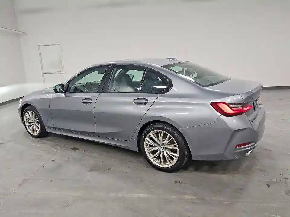 3MW89FF04P8D08613 2023 BMW 3 SERIES-1
