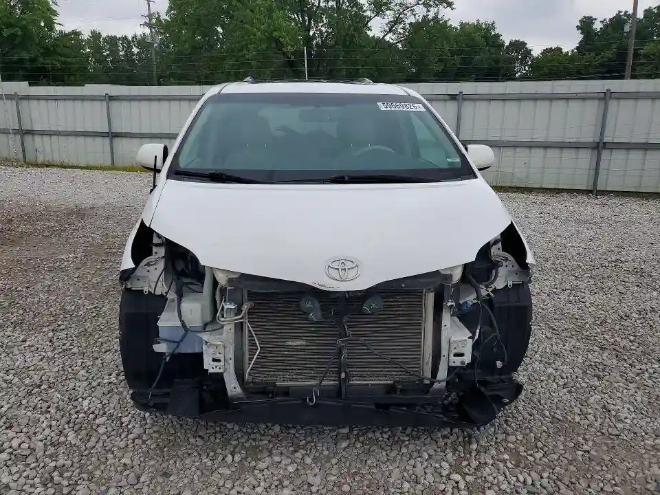 5TDYK3DC3ES444268 2014 TOYOTA SIENNA-4