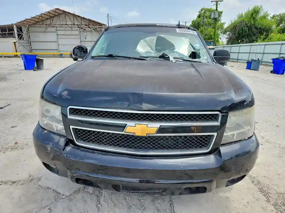 1GNSCJE0XER132952 2014 CHEVROLET SUBURBAN-4
