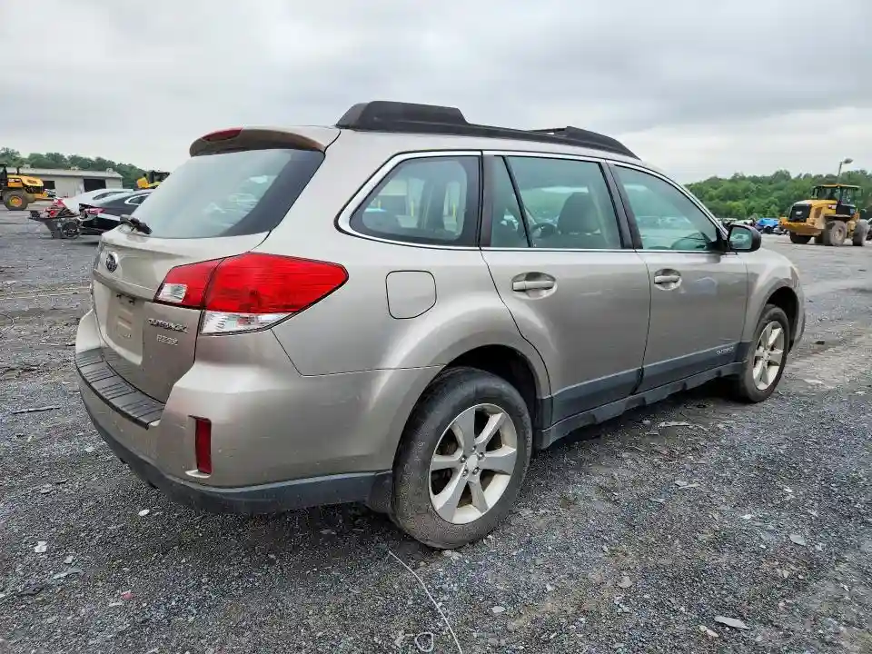 4S4BRBAC0E3298053 2014 SUBARU OUTBACK-2