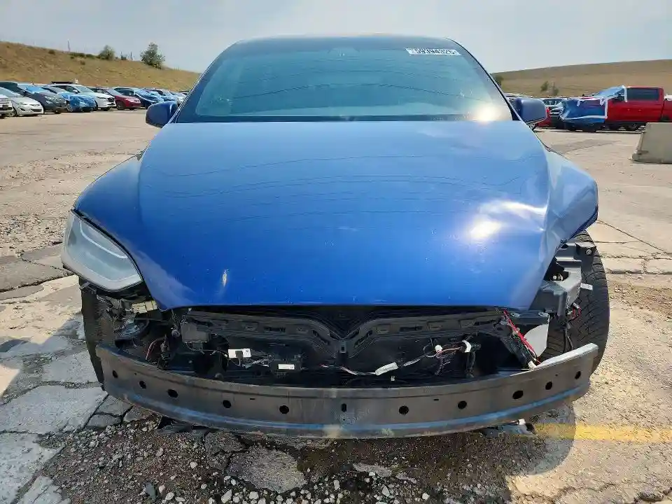 5YJXCBE25HF060736 2017 TESLA MODEL X-4