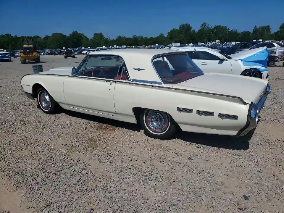 2Y83Z111188 1962 FORD TBIRD-1
