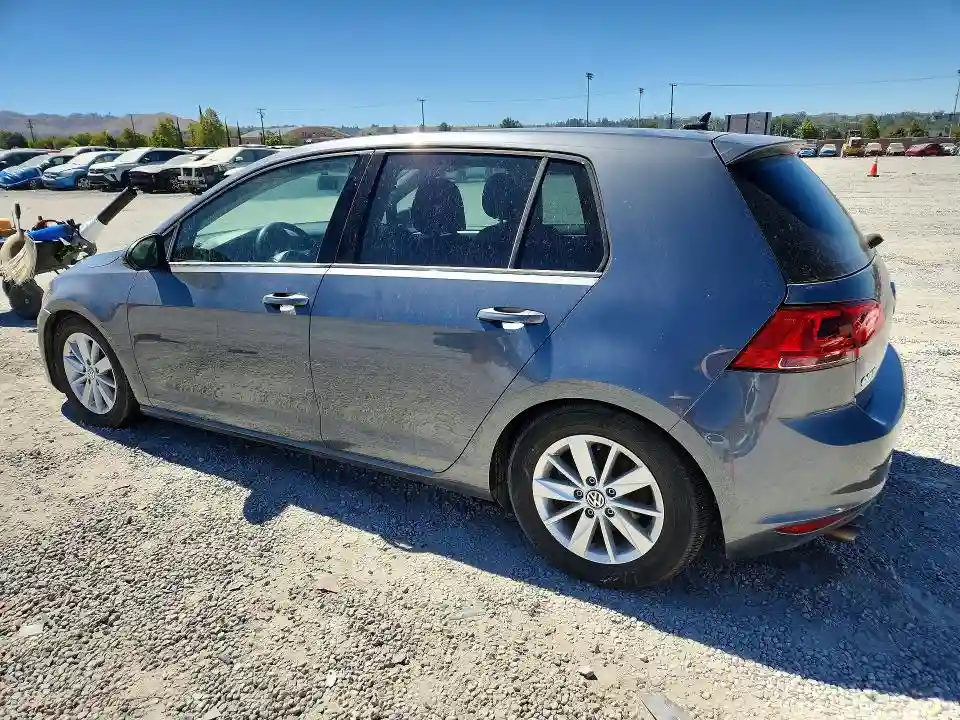 3VW217AU6FM033037 2015 VOLKSWAGEN GOLF-1