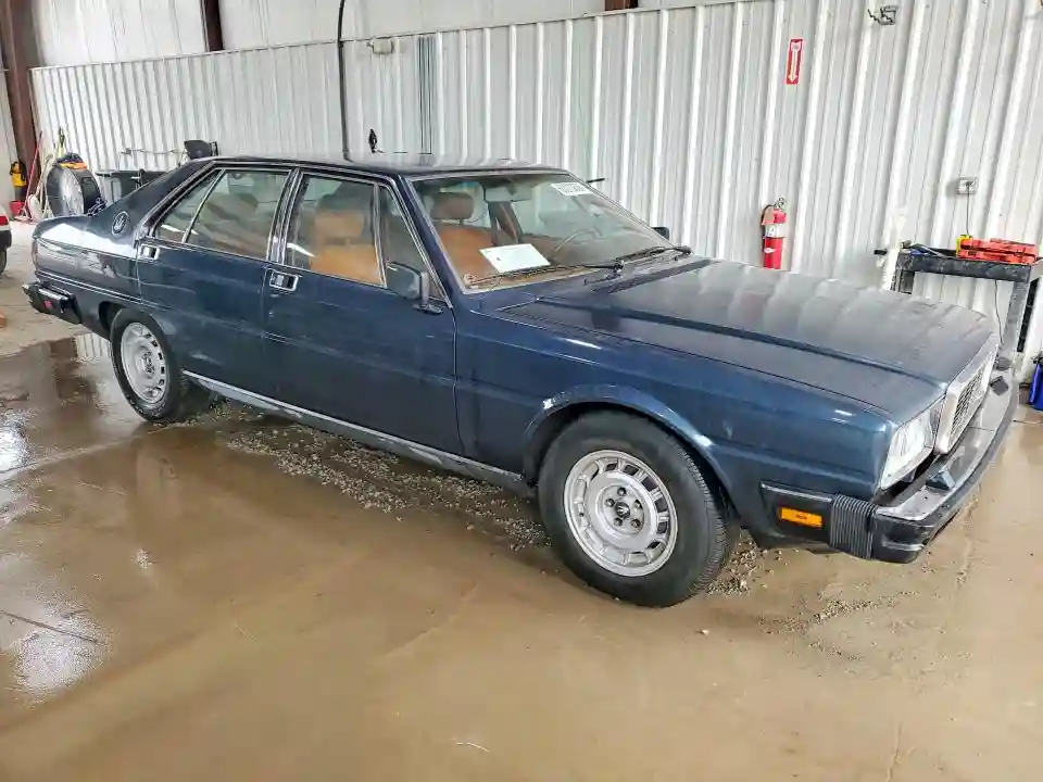 ZAMBC110XEA305054 1984 MASERATI QUATTROPOR-3
