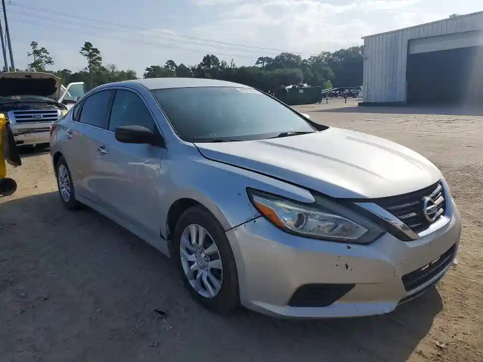 1N4AL3AP7JC199773 2018 NISSAN ALTIMA-3