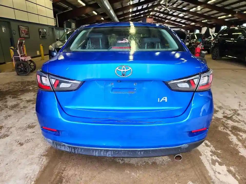 3MYDLBYV0HY163805 2017 TOYOTA YARIS-5