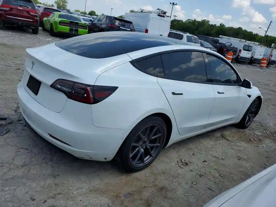 5YJ3E1EA5NF111979 2022 TESLA MODEL 3-2