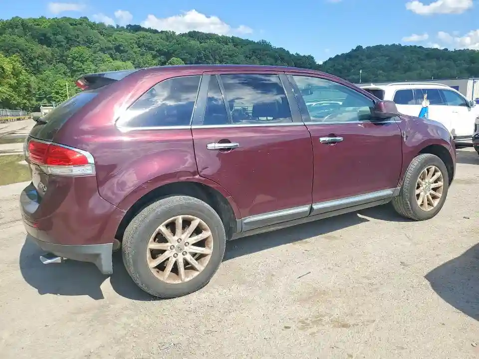 2LMDJ8JKXBBJ13484 2011 LINCOLN MKX-2