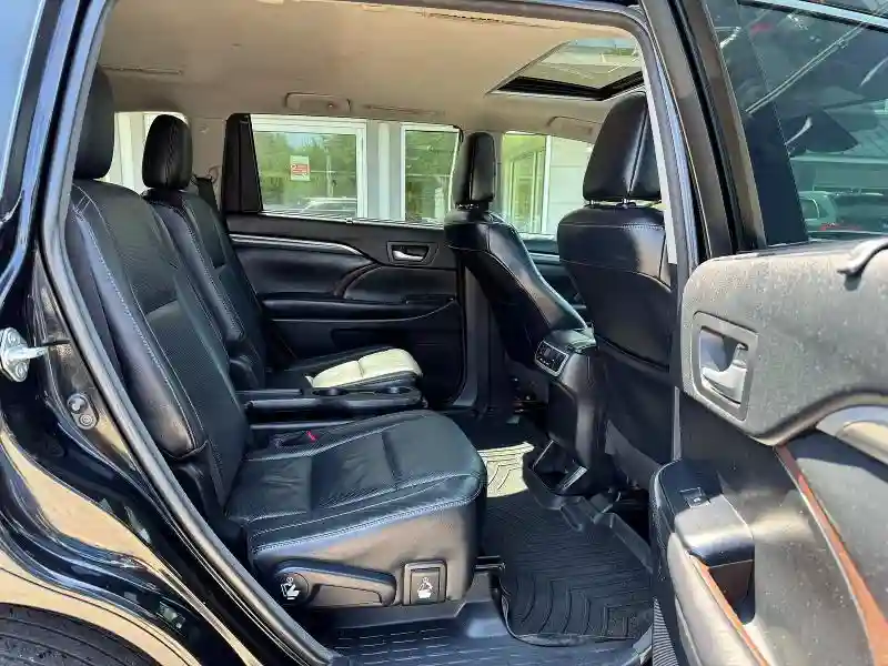 5TDDZRFH9HS465555 2017 TOYOTA HIGHLANDER-5
