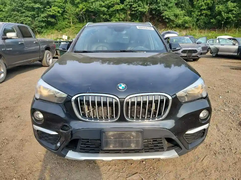 WBXHT3C32J5F90813 2018 BMW X1-4